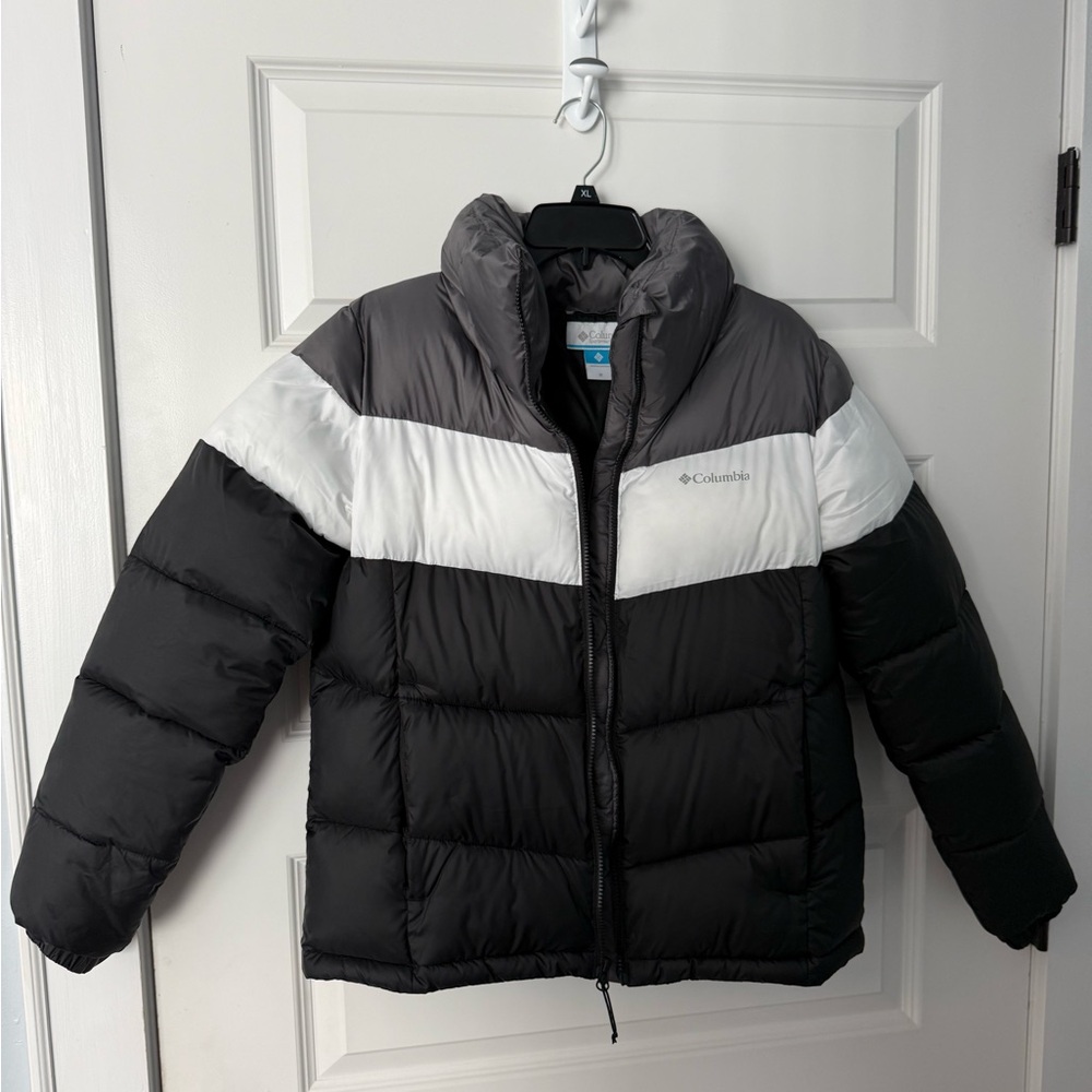 Columbia Women’s  Jacket - Black, Gray, and White